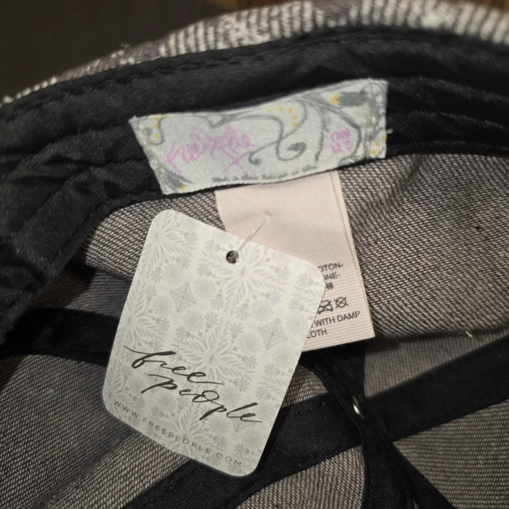 Free People Hat‎ Cap Strap Back Womens Adjustable Gray Plaid 100% Cotton